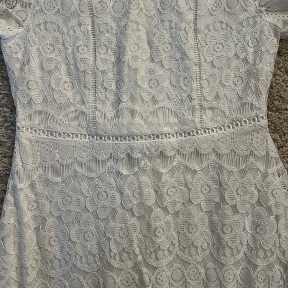 MOONRIVER DRESS SIZE JUNIOR LARGE BEAUTIFUL LACE NWT - Picture 9 of 16